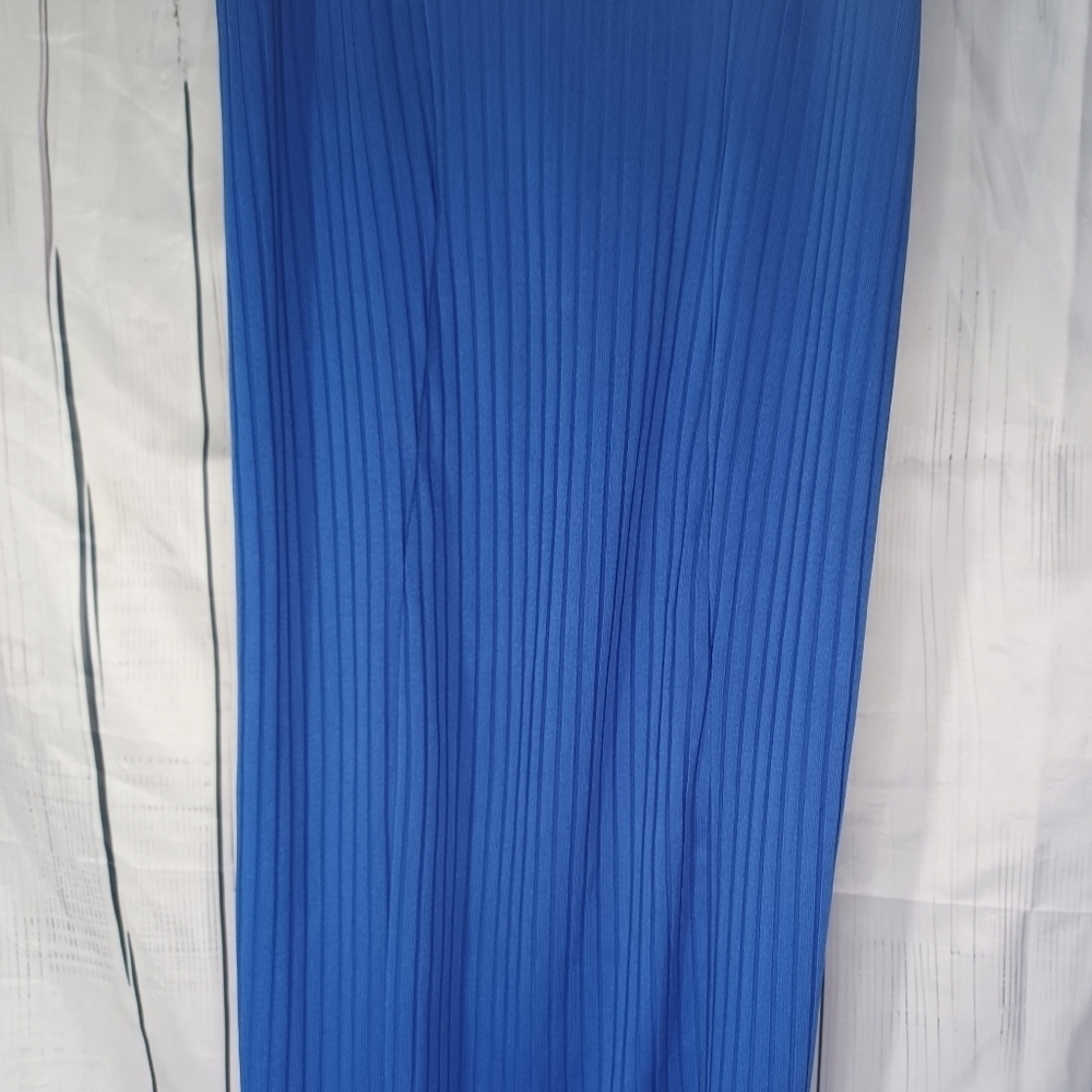 PrettyLittleThing Royal Blue Maxi Bodycon V-Neck Dress - Picture 4 of 11